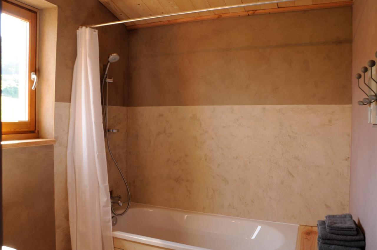La Pierre Folle Chambres D'Hotes Клюні Номер фото